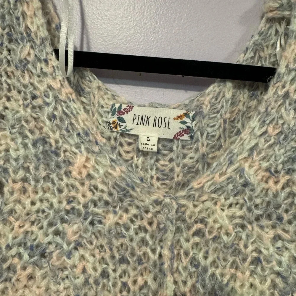 Pink and blue knit vneck‎ sweater